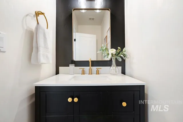 $1,100,000 | 2231 North Parkforest Way, Eagle, ID 83616