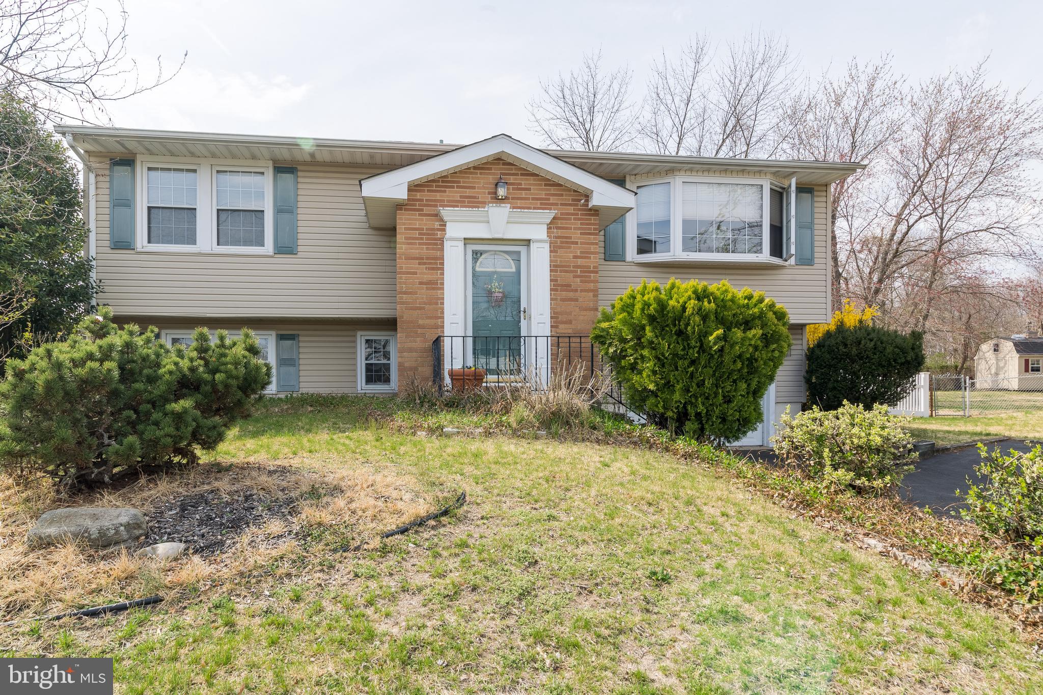 305 Meadowcroft Road West Deptford, NJ 08096 - Photo 2 of 22 Gallery Image 2