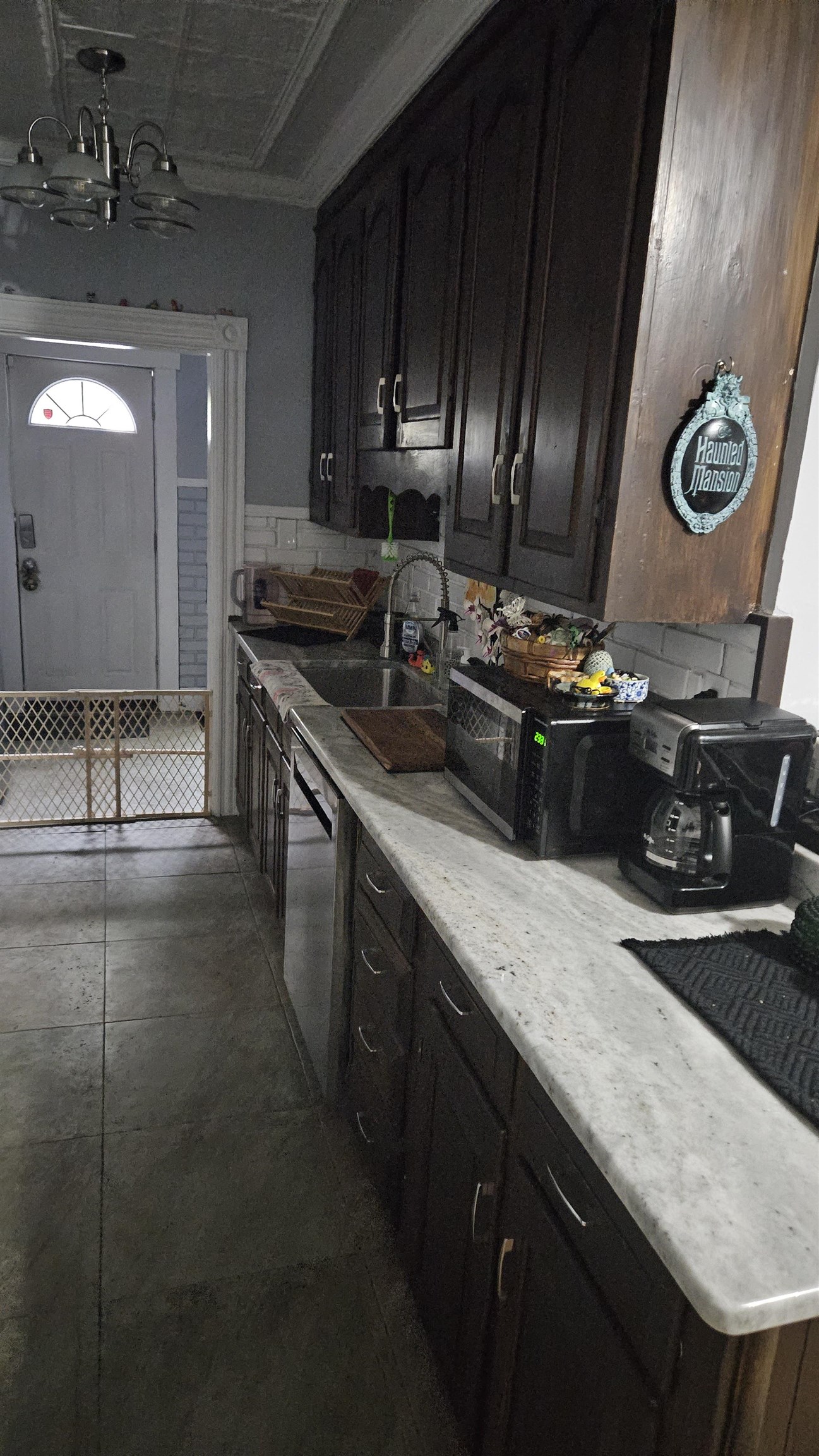 637 Harvard Street Manchester, NH 03103 - Photo 17 of 17