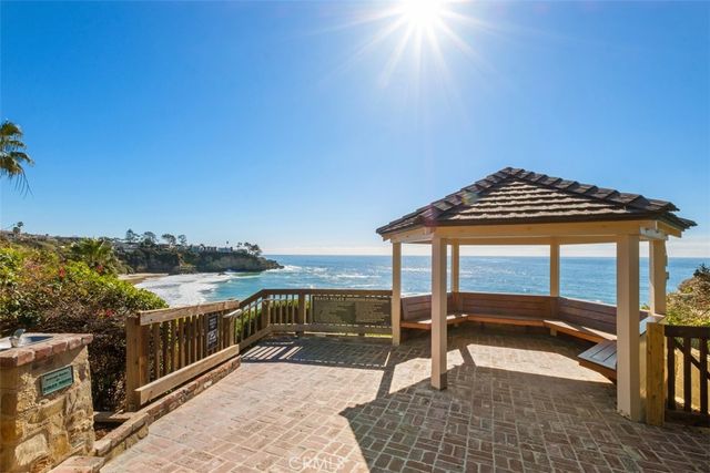 $5,495,000 | 2 No Vista De La Luna, Laguna Beach, CA 92651