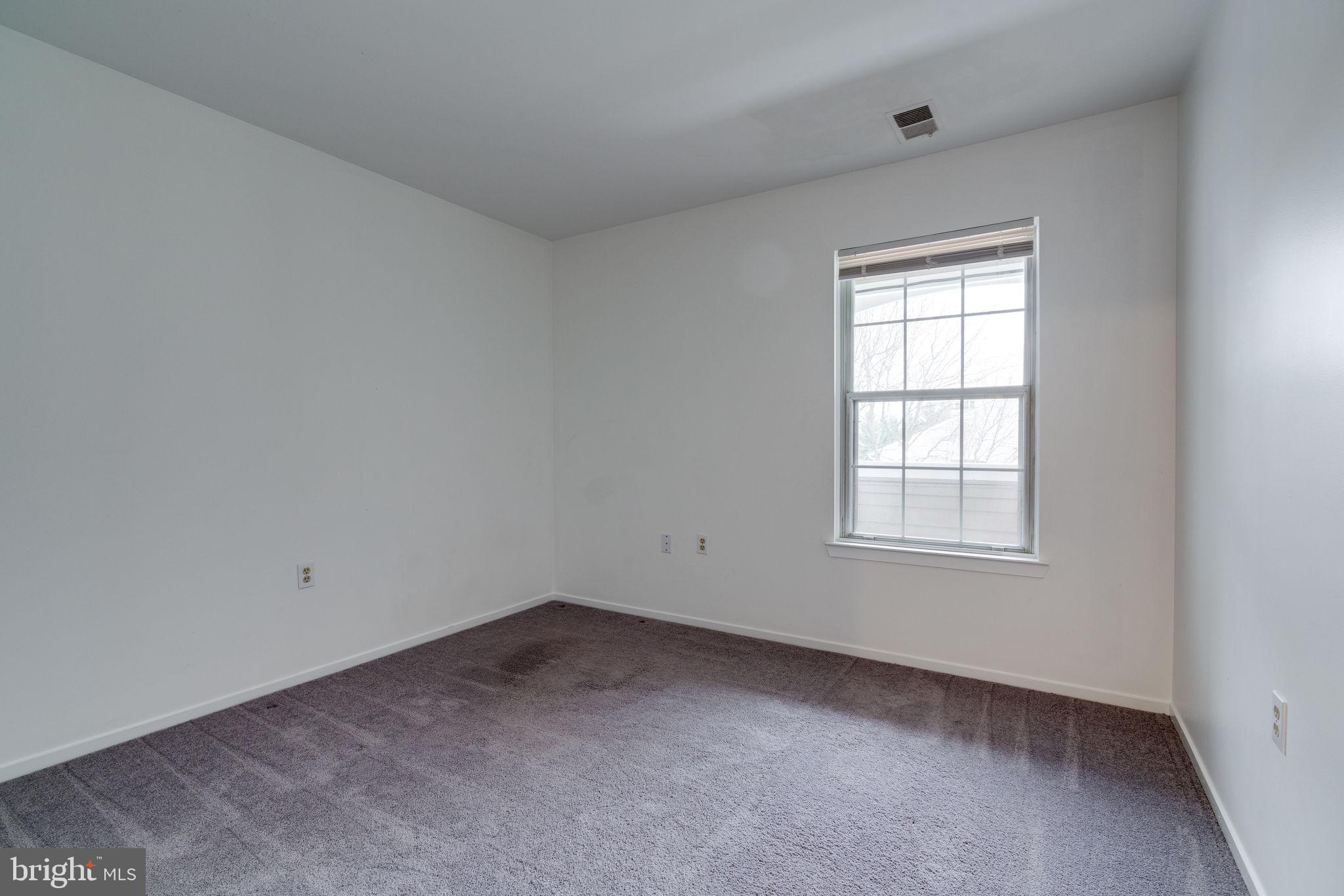 7800 D Harrowgate Circle, Unit 130 Springfield, VA 22152 - Photo 21 of 48 Spacious 2nd bedroom