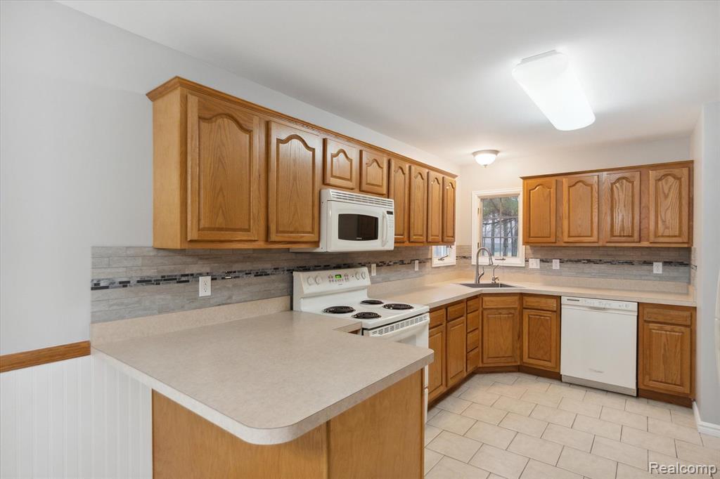 5483 Oleksyn Road Flint, MI 48504 - Photo 18 of 37