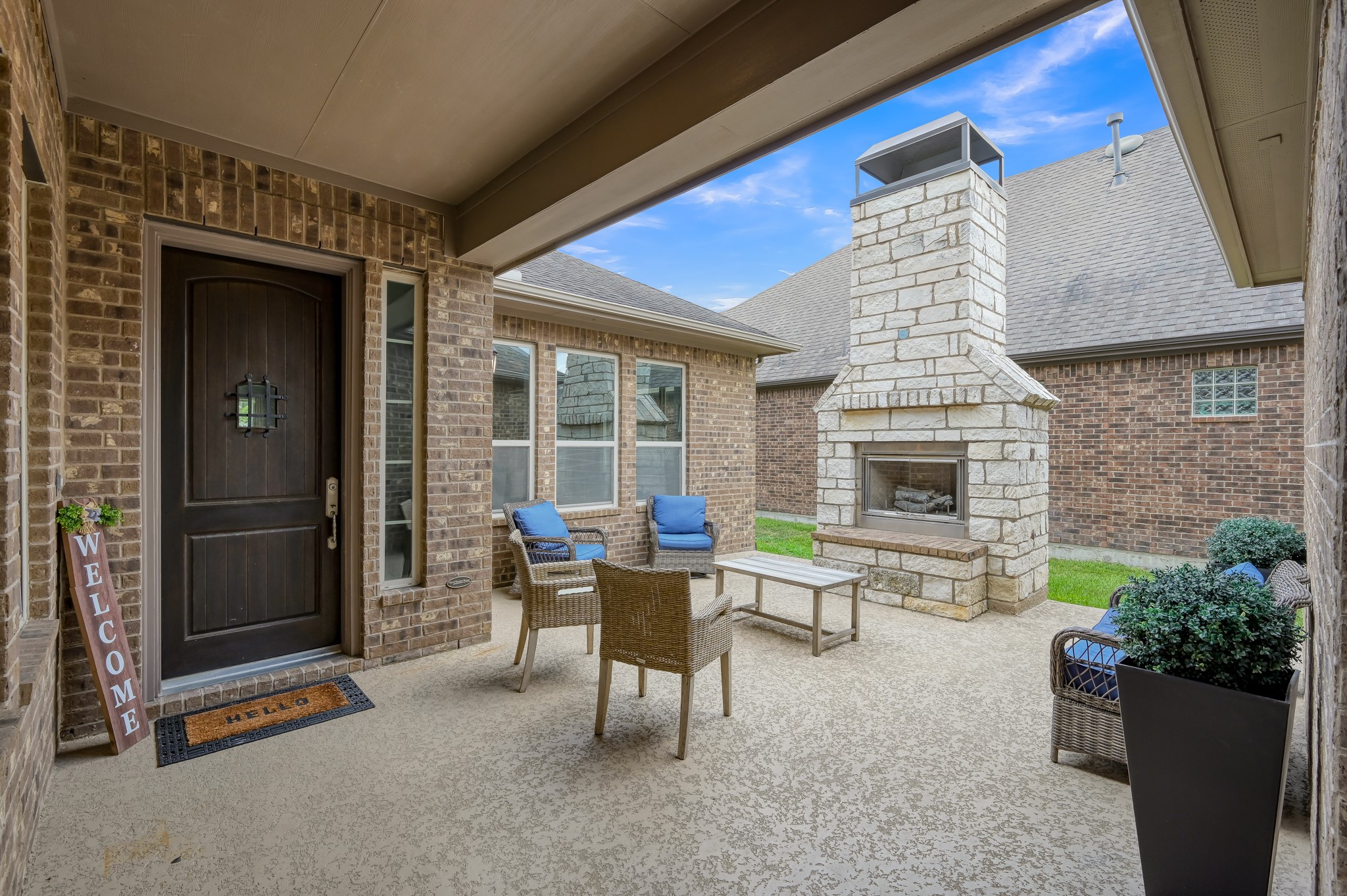 31714 Pierwood Court Spring, TX 77386 - Photo 5 of 49 a living room with furniture and a fireplace