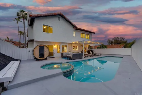 $1,840,000 | 1965 Avenida La Posta, Encinitas, CA 92024