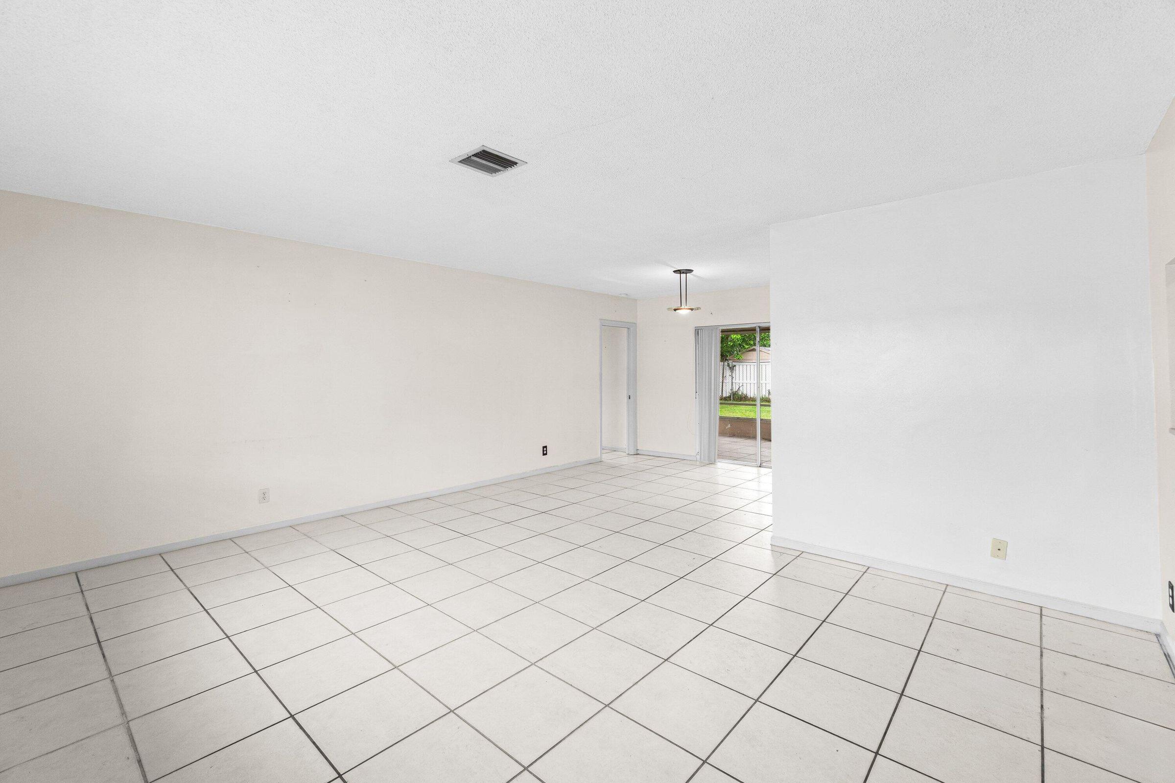 921 Southwest 11th Terrace Boca Raton, FL 33486 - Photo 10 of 26 921PIC3