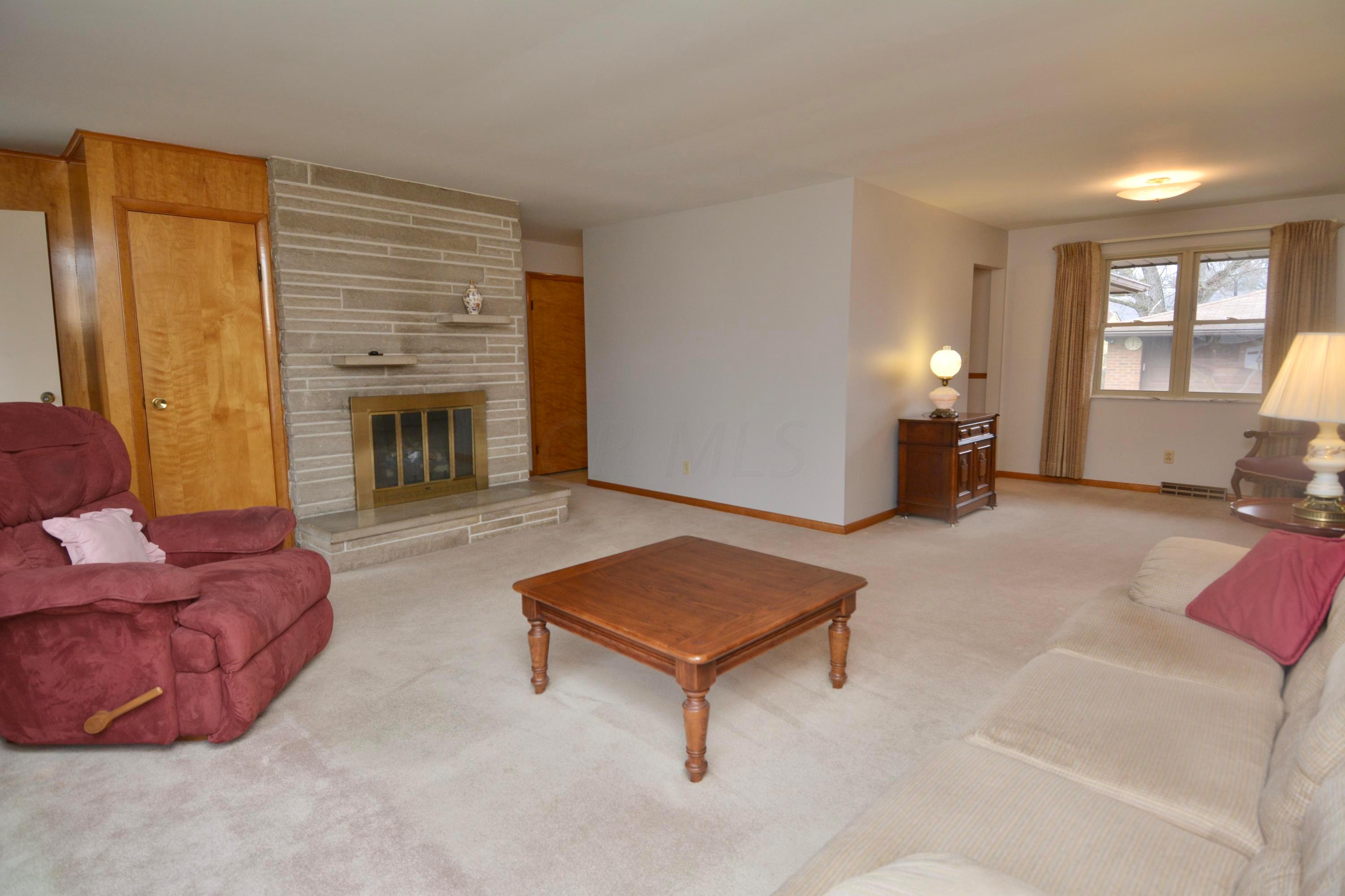 1082 Fordham Road Columbus, OH 43224 - Photo 11 of 35 Gallery Image 11