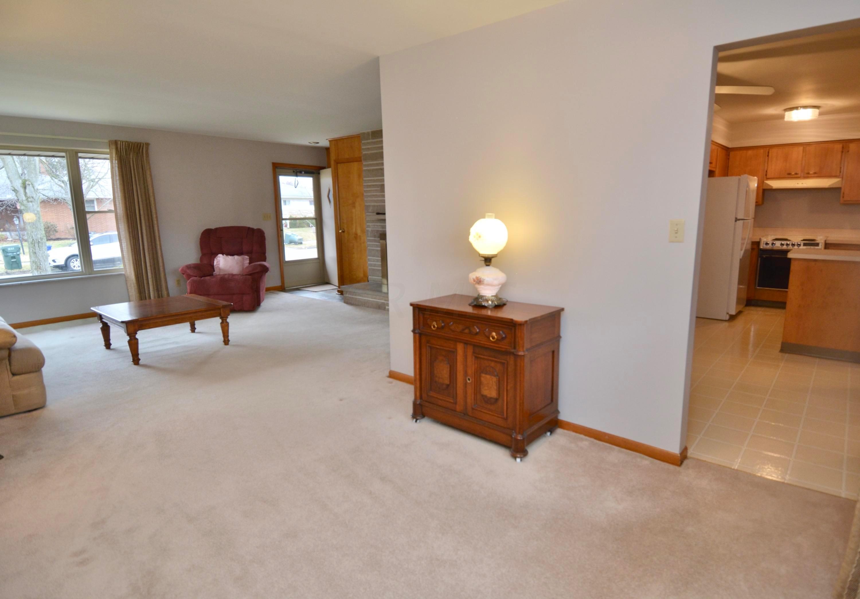 1082 Fordham Road Columbus, OH 43224 - Photo 12 of 35 Gallery Image 12
