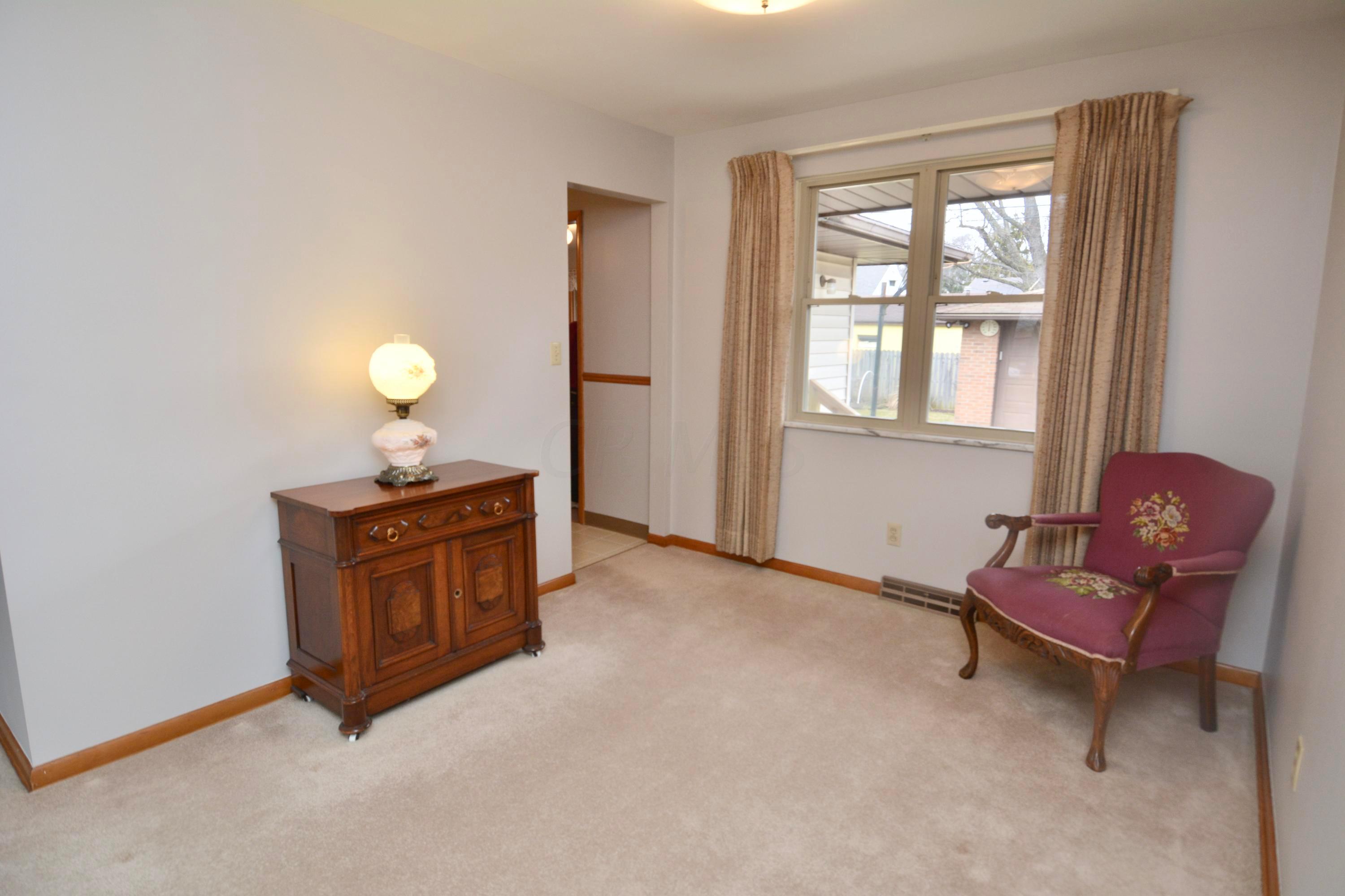 1082 Fordham Road Columbus, OH 43224 - Photo 13 of 35 Gallery Image 13