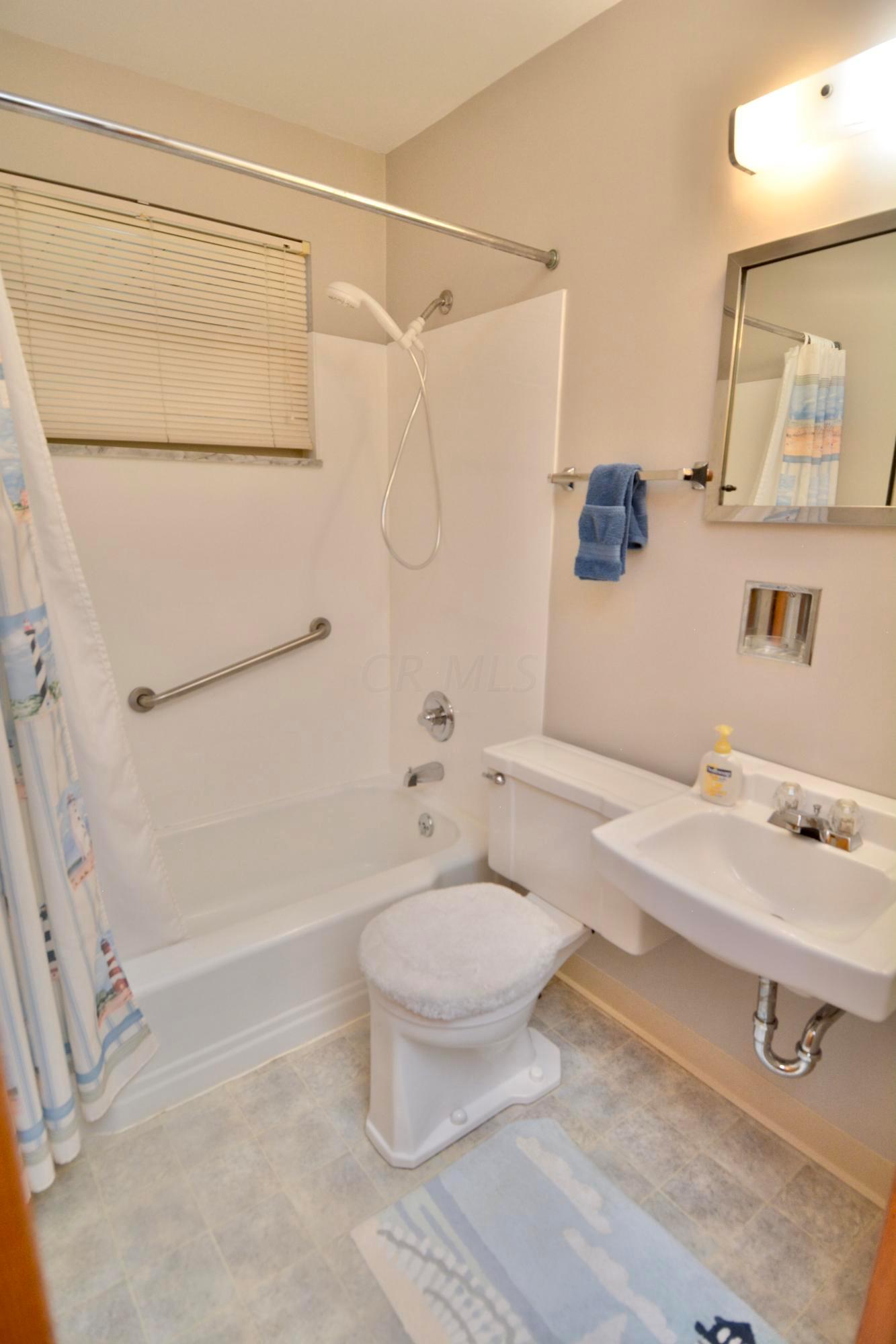 1082 Fordham Road Columbus, OH 43224 - Photo 31 of 35 Gallery Image 31
