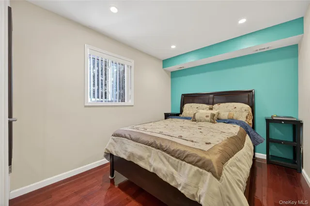 $1,649,000 | 1 Peppermill Road, Roslyn, NY 11576