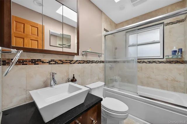 $1,649,000 | 1 Peppermill Road, Roslyn, NY 11576