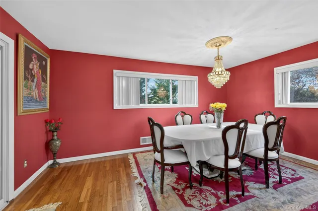 $1,649,000 | 1 Peppermill Road, Roslyn, NY 11576