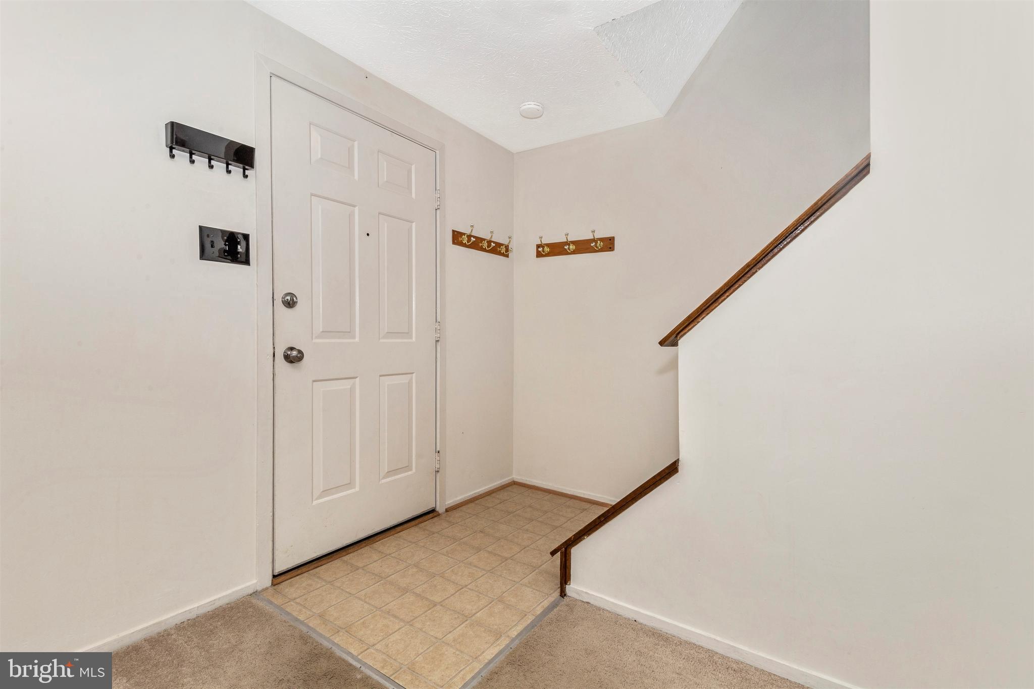 423 Heather Ridge Drive Frederick, MD 21702 - Photo 4 of 24 Foyer