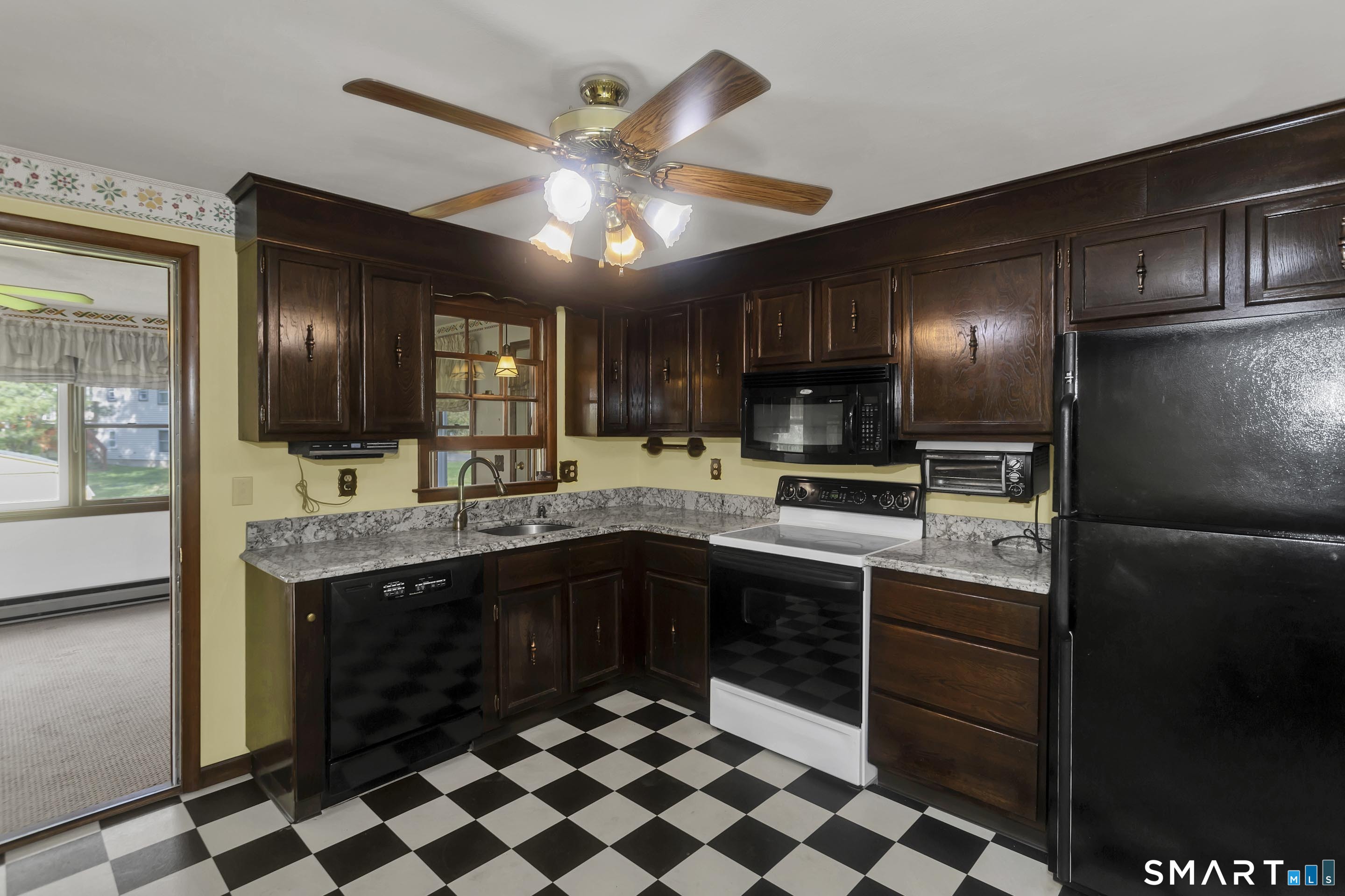4 Winthrop Road Windsor, CT 06095 - Photo 14 of 37