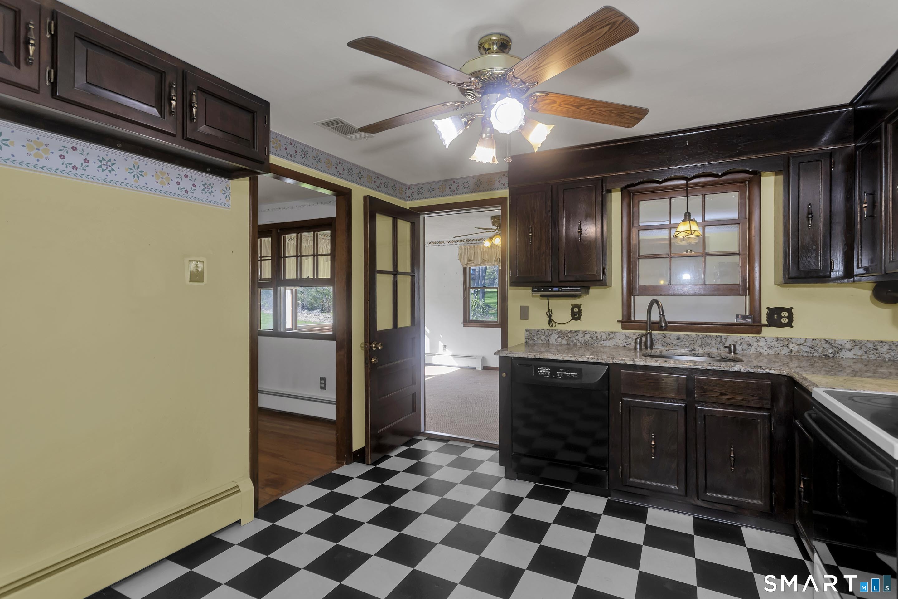 4 Winthrop Road Windsor, CT 06095 - Photo 15 of 37