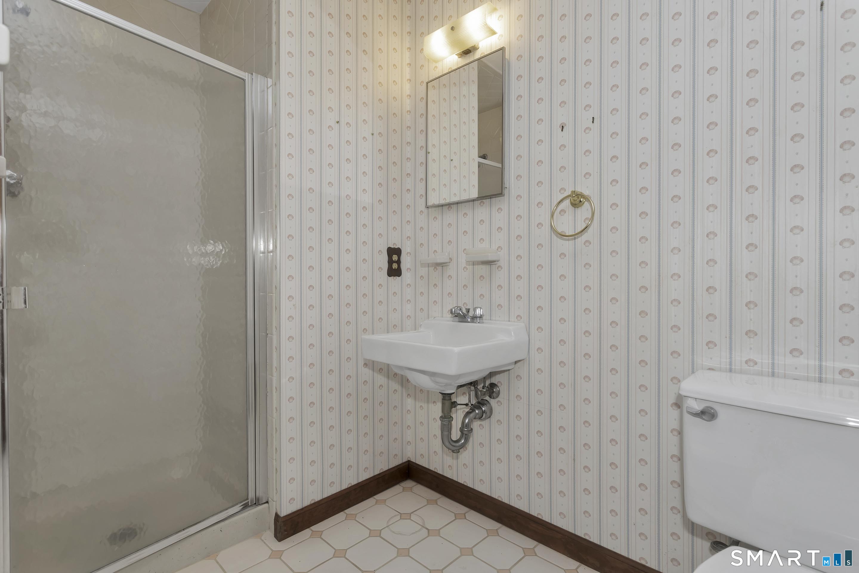 4 Winthrop Road Windsor, CT 06095 - Photo 17 of 37