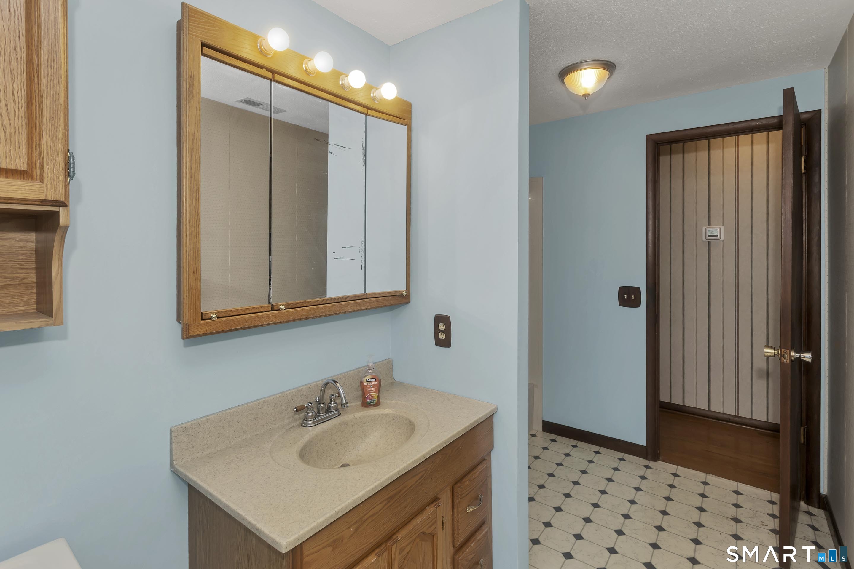 4 Winthrop Road Windsor, CT 06095 - Photo 22 of 37