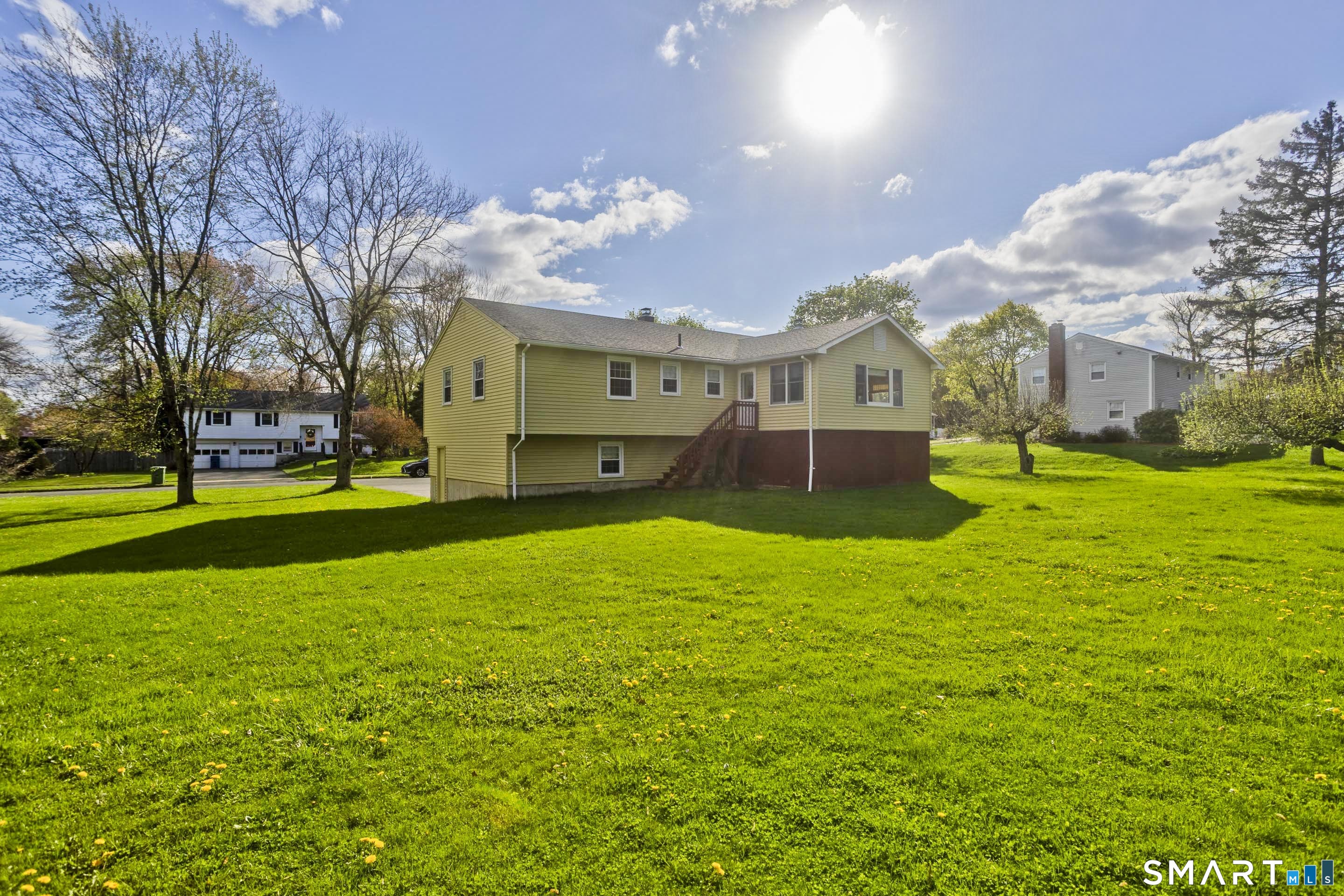 4 Winthrop Road Windsor, CT 06095 - Photo 3 of 37