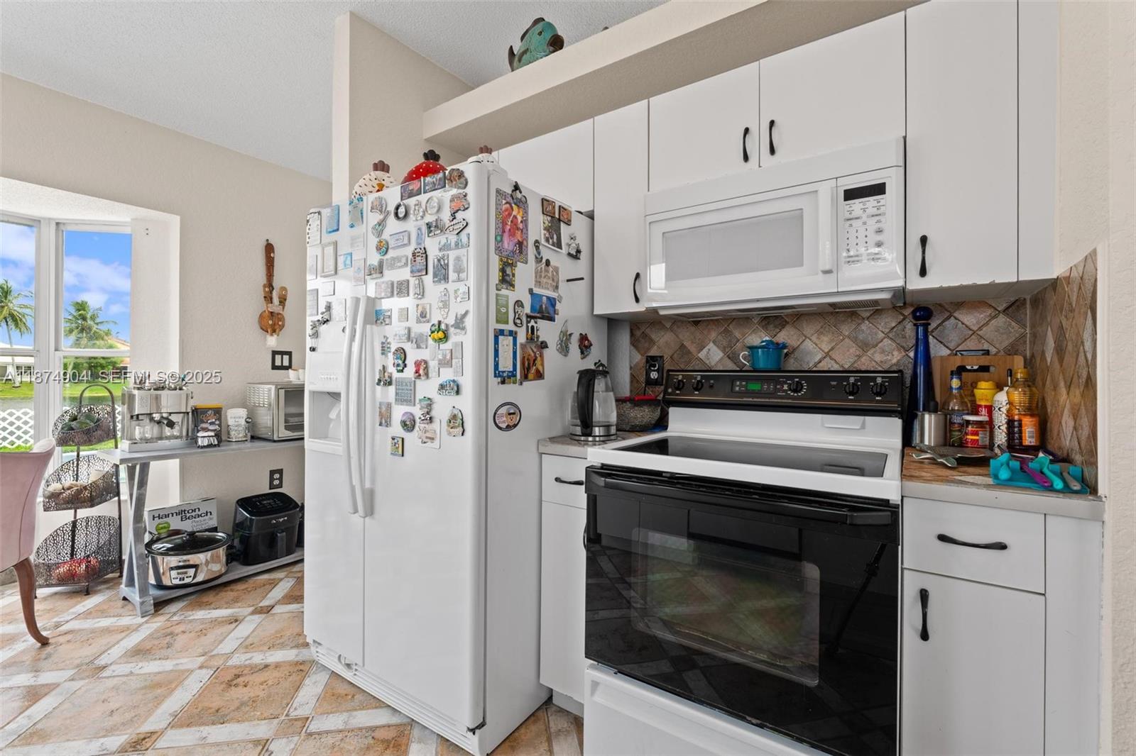 16034 Southwest 83rd Terrace Miami, FL 33193 - Photo 9 of 30