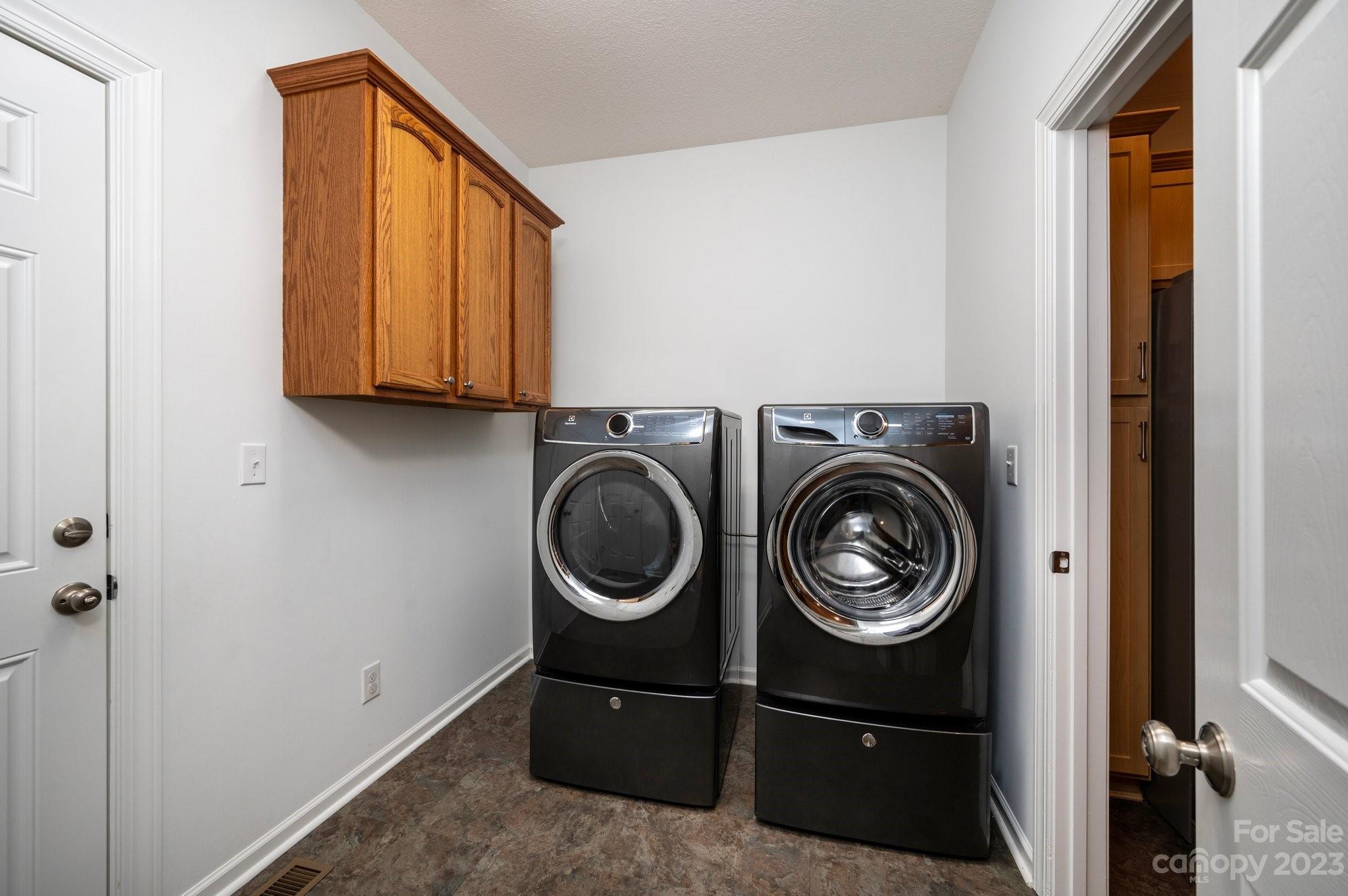 76 Dillingham Road Asheville, NC 28805 - Photo 13 of 30 Gallery Image 13