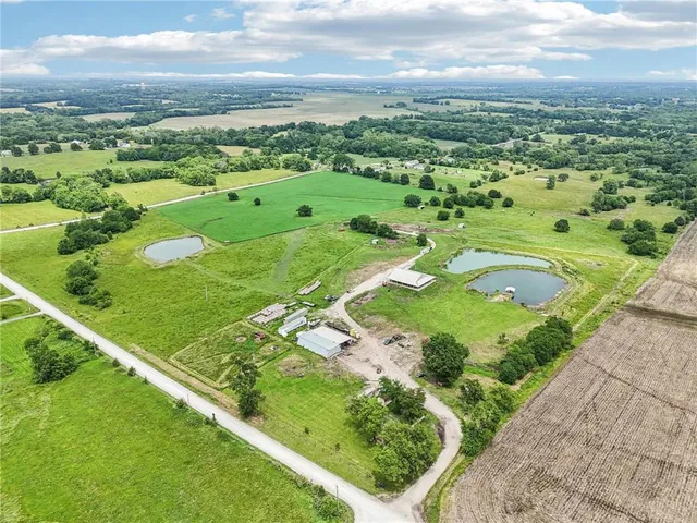 $912,000 | 301 Northwest 1601st Road, Holden, MO 64040