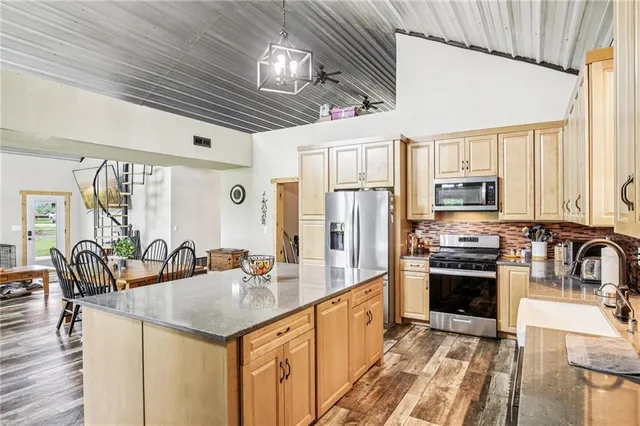 $912,000 | 301 Northwest 1601st Road, Holden, MO 64040