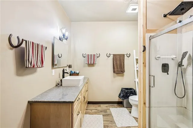 $912,000 | 301 Northwest 1601st Road, Holden, MO 64040