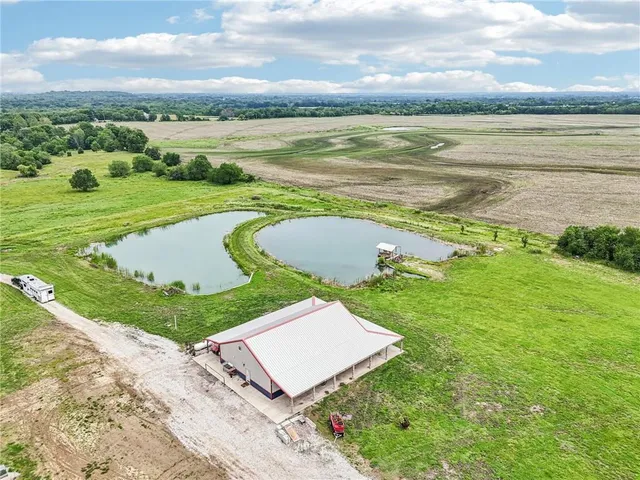 $912,000 | 301 Northwest 1601st Road, Holden, MO 64040