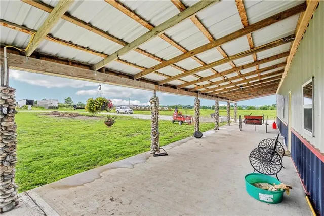 $912,000 | 301 Northwest 1601st Road, Holden, MO 64040