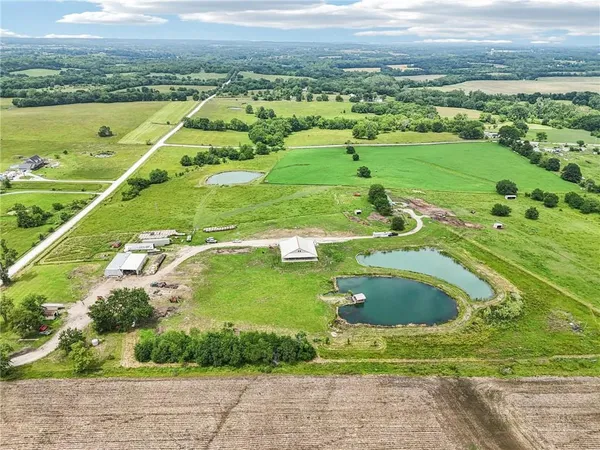 $912,000 | 301 Northwest 1601st Road, Holden, MO 64040