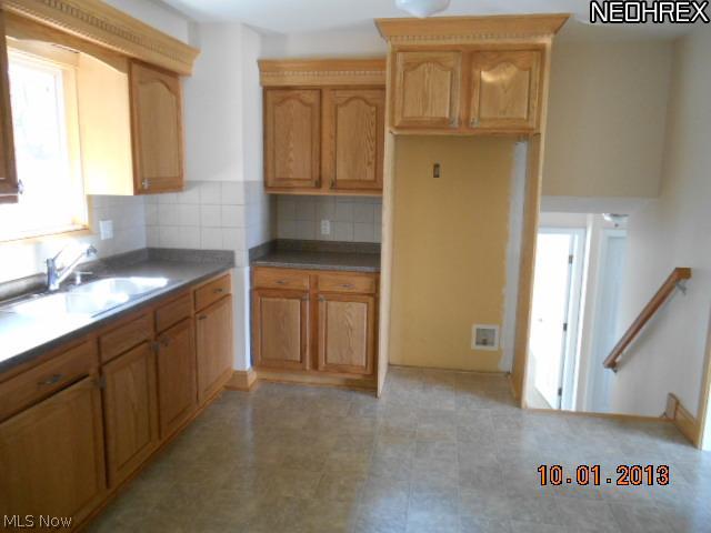 11909 Reno Drive Parma, OH 44130 - Photo 8 of 19