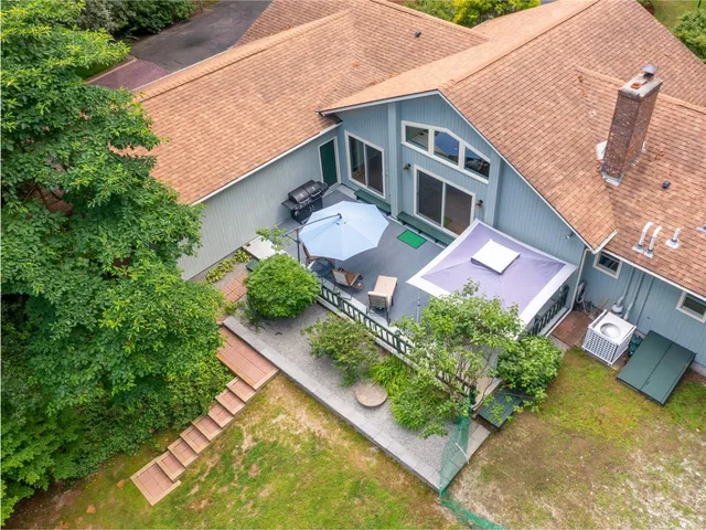 $1,050,000 | 154 Beechwood Drive, Cranston, RI 02921