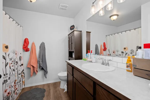 $450,000 | 18224 Selkirk Estates Road, Greenacres, WA 99016