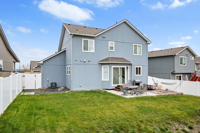 $450,000 | 18224 Selkirk Estates Road, Greenacres, WA 99016