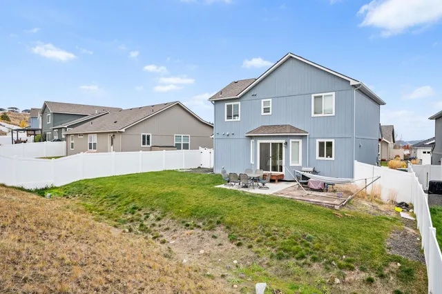 $450,000 | 18224 Selkirk Estates Road, Greenacres, WA 99016