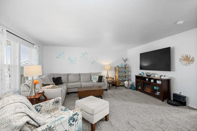 $450,000 | 18224 Selkirk Estates Road, Greenacres, WA 99016