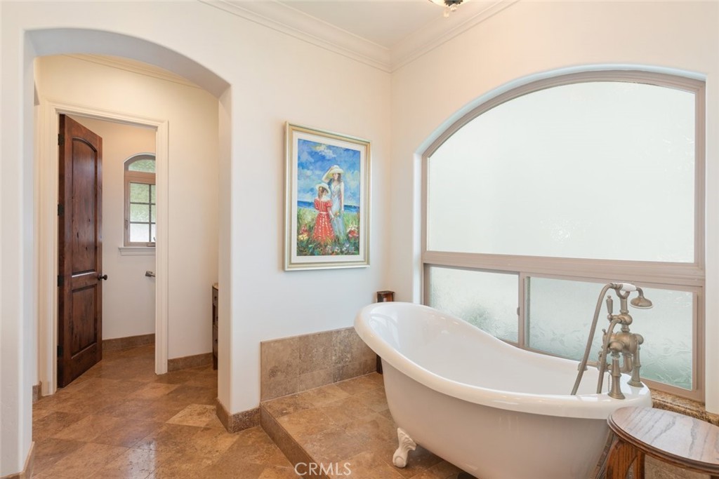 2328 Dos Lomas Fallbrook, CA 92028 - Photo 19 of 55 Main House, primary suite