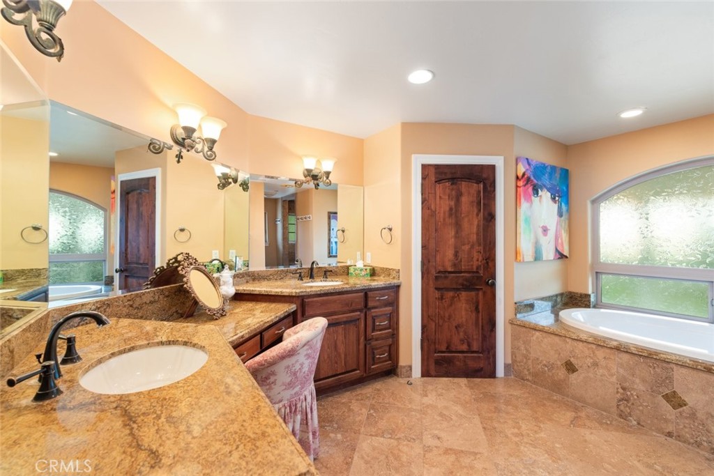 2328 Dos Lomas Fallbrook, CA 92028 - Photo 23 of 55 Main House, upstairs primary 2