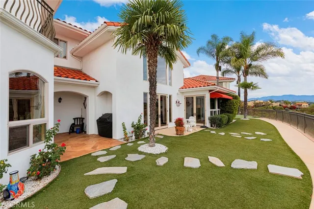 $1,799,000 | 2328 Dos Lomas, Fallbrook, CA 92028