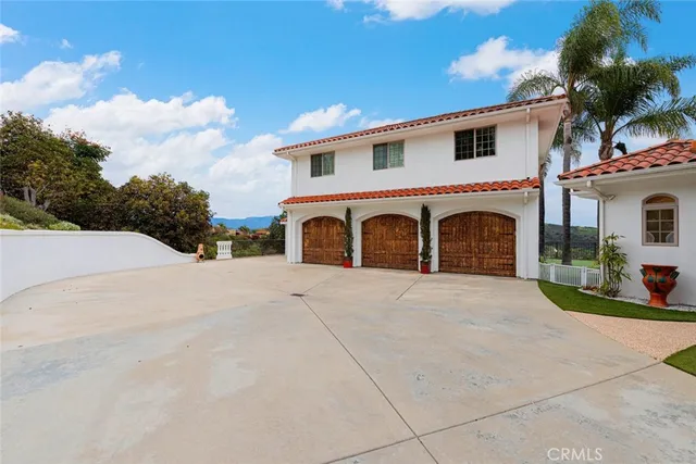 $1,799,000 | 2328 Dos Lomas, Fallbrook, CA 92028