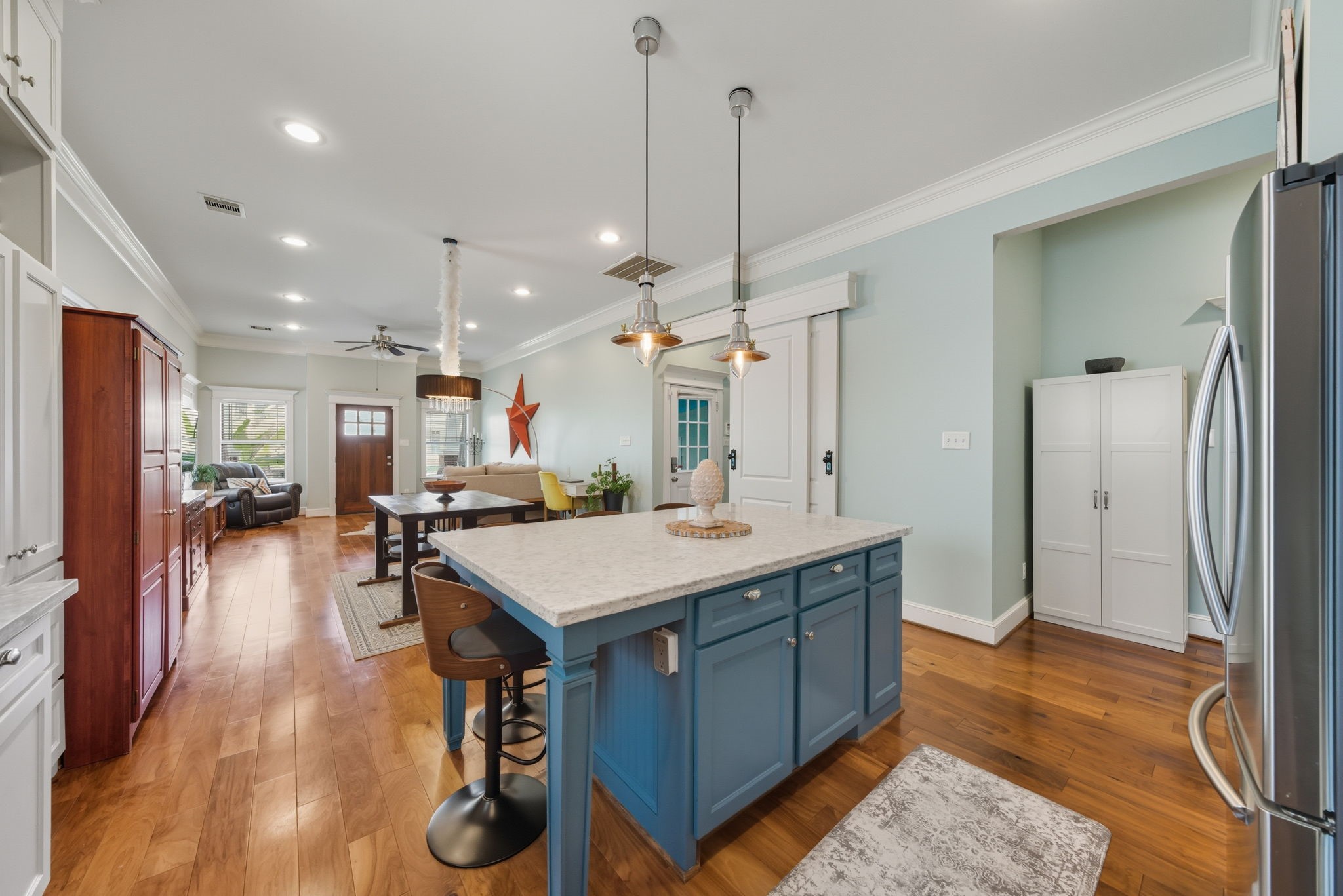 2011 Crockett Street Houston, TX 77007 - Photo 11 of 26 Standing in the kitchen looking towards front door - plenty of room to entertain friends and family! And plenty of NATURAL light coming in through the windows!
