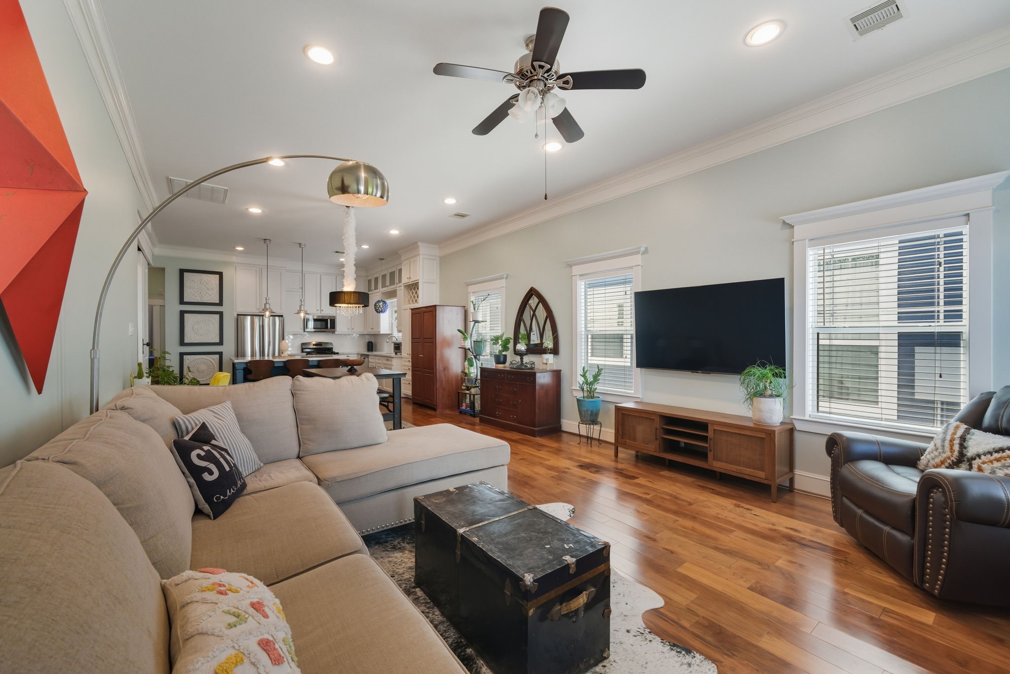 2011 Crockett Street Houston, TX 77007 - Photo 7 of 26 Another view of the Living space, looking towards the dining / kitchen areas!