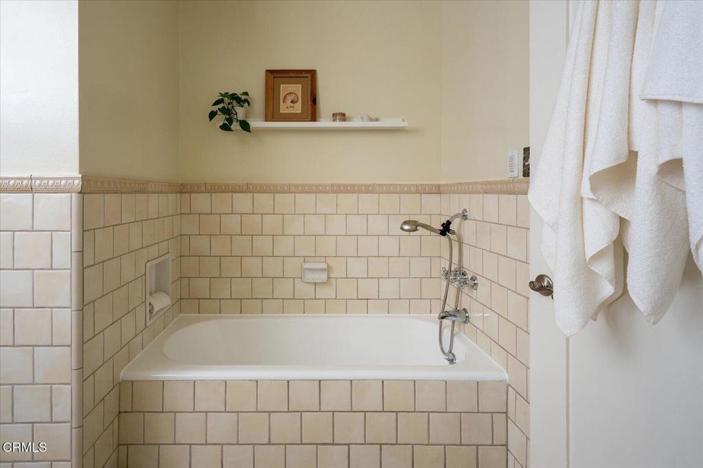 752 Glenview Road Glendale, CA 91202 - Photo 46 of 64 55-Bathroom