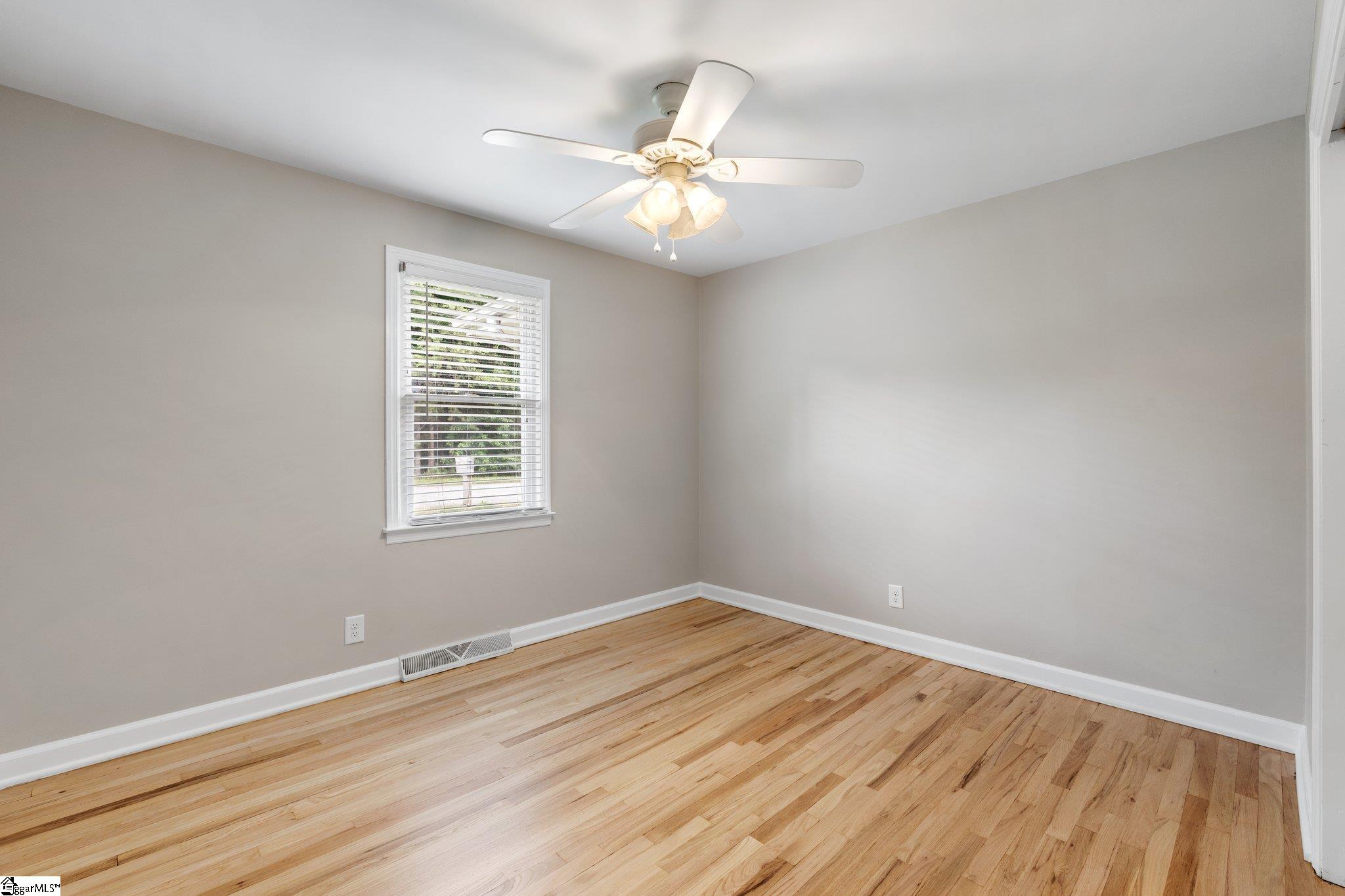 520 Ridgewood Drive Greer, SC 29651 - Photo 17 of 34 Gallery Image 17