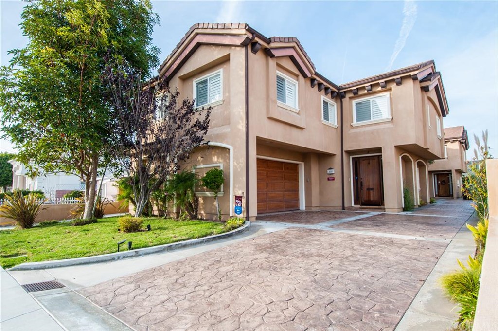 Well Maintained Home with Inviting Entrance