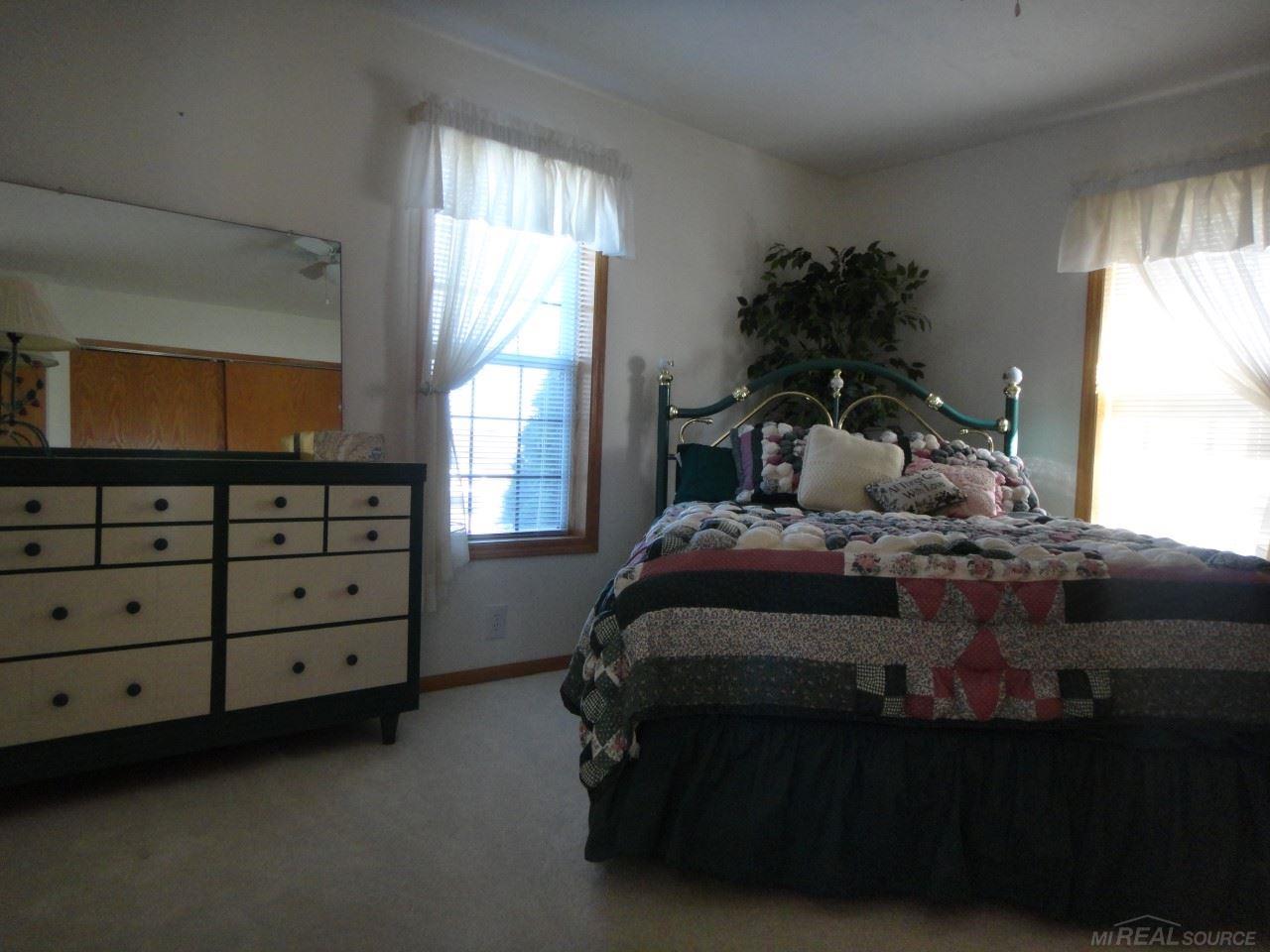 6479 Dyke Road Algonac, MI 48001 - Photo 20 of 28 31362600-19.JPG