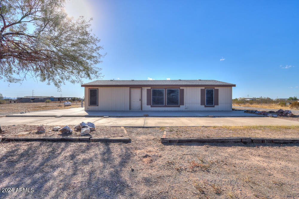 8926 North Thunderbird Road Maricopa, AZ 85139 - Photo 1 of 49 01
