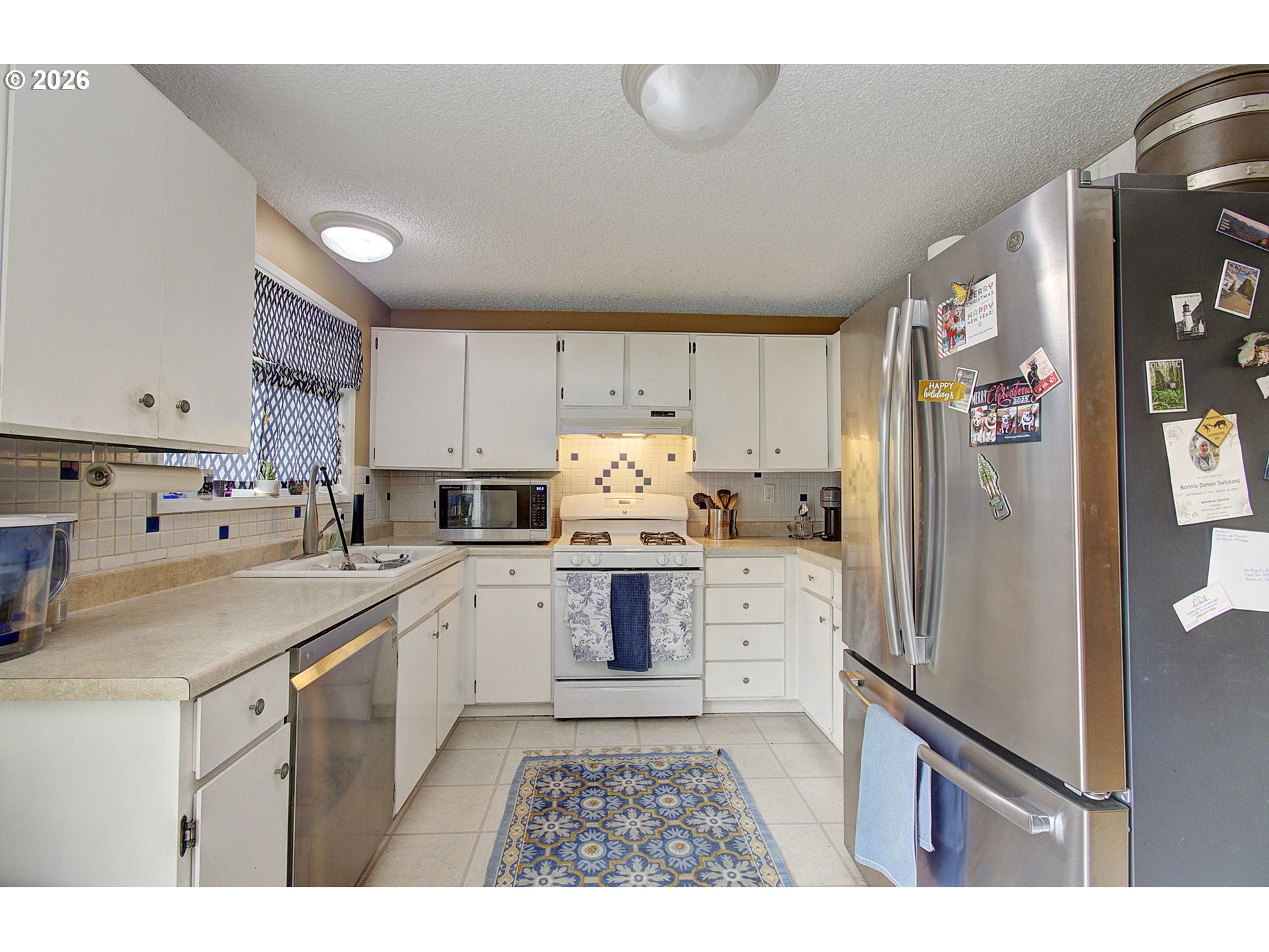 11612 Southwest 49th Avenue Portland, OR 97219 - Photo 18 of 21