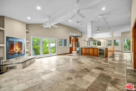 $1,429,000 | 5653 Shirley Avenue, Tarzana, CA 91356