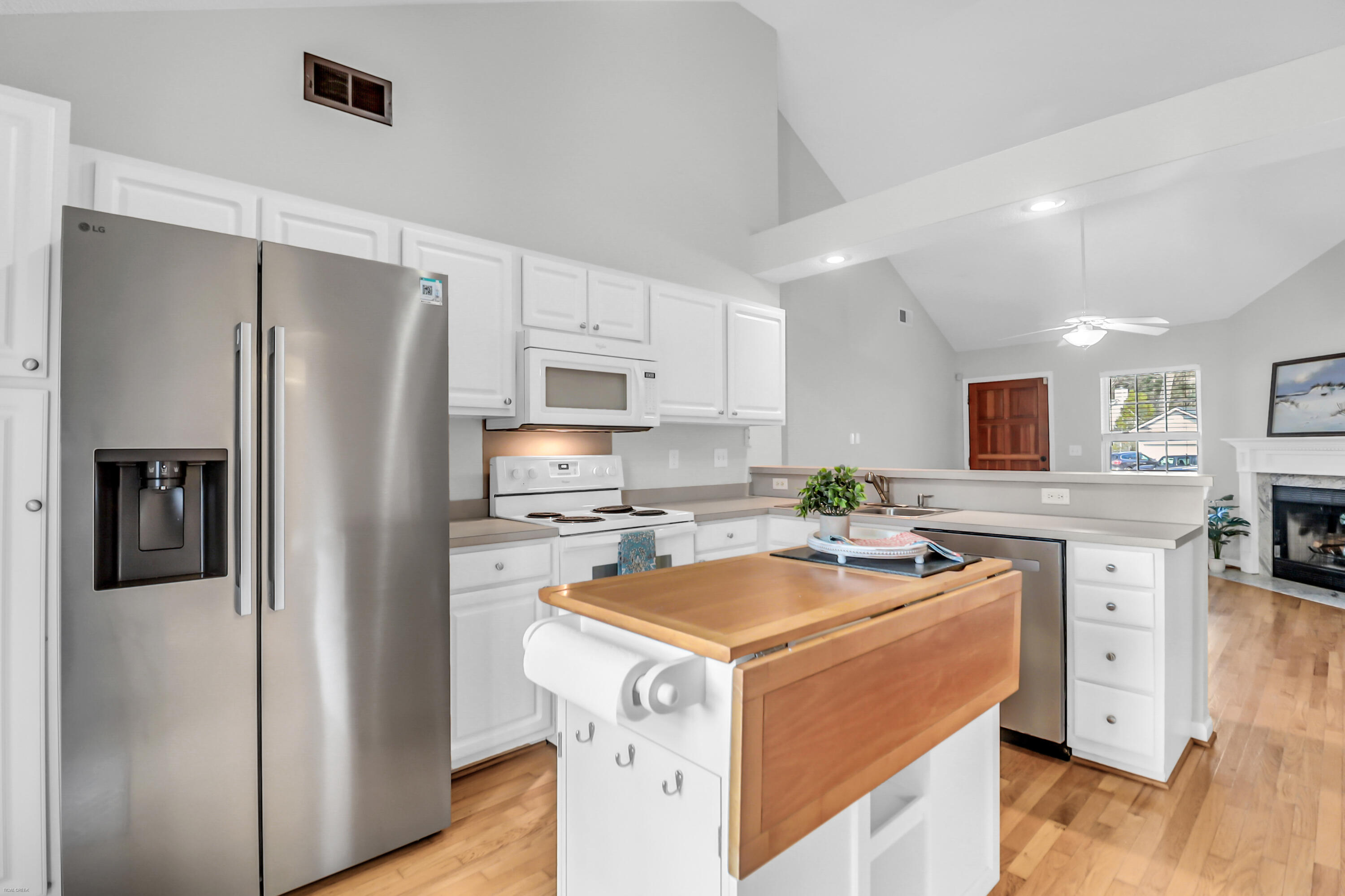 2629 Lani Court Charleston, SC 29414 - Photo 15 of 38 Kitchen